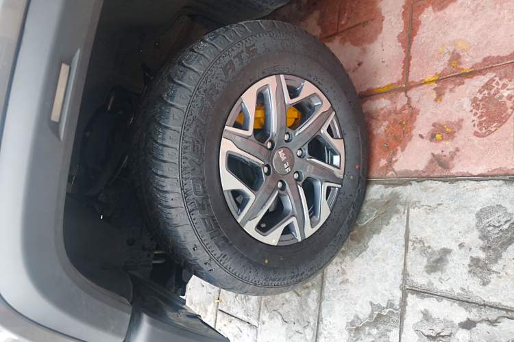 Used BAIC Off-Road BJ40 2024 2.0D All-New Blade Hero Crosser Left Front Wheel Hub