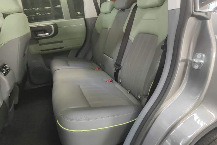 Used BAIC Off-Road BJ40 2024 2.0T All-New Urban Hunter Edition Ultimate Version Left Rear Seat