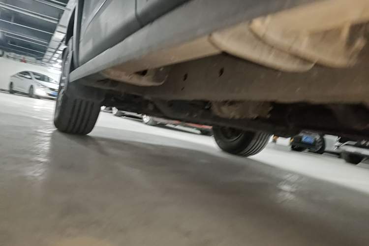 Used BAIC Off-Road BJ40 2024 2.0T All-New Urban Hunter Edition Pioneer Type Left Side Sill