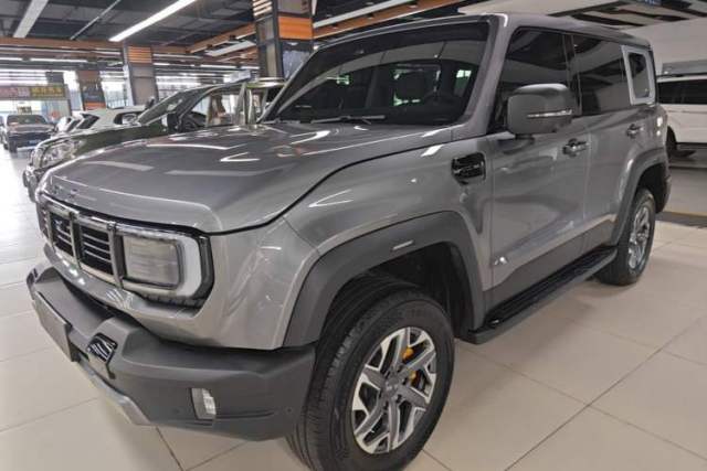 Used BAIC Off-Road BJ40 2024 2.0T All-New Urban Hunter Edition Chivalrous Style