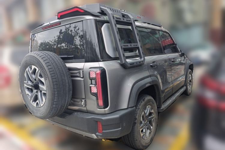 Used BAIC Off-Road BJ40 2024 2.0T All-New Urban Hunter Edition Chivalrous Style Rear Right 45 Deg