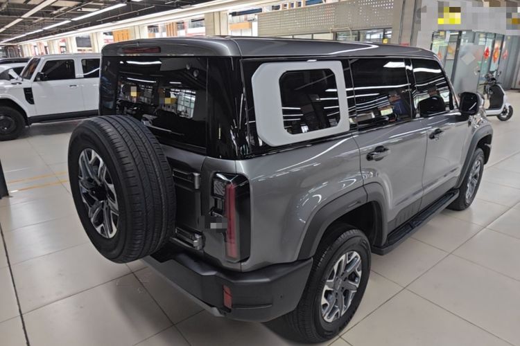 Used BAIC Off-Road BJ40 2024 2.0T All-New Urban Hunter Edition Chivalrous Style Rear Right 45 Deg