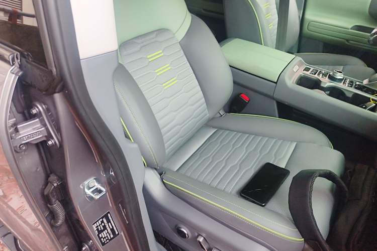 Used BAIC Off-Road BJ40 2024 2.0D All-New Blade Hero Crosser Right Front Seat