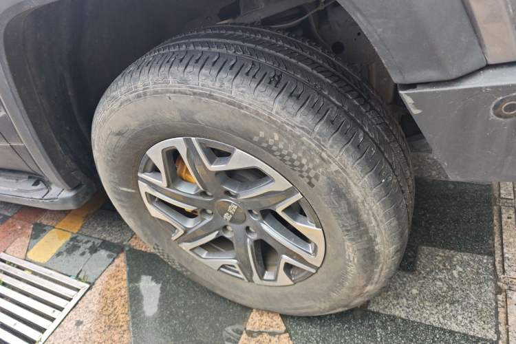Used BAIC Off-Road BJ40 2024 2.0T All-New Urban Hunter Edition Chivalrous Style Right Front Wheel Hub