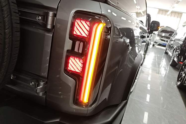 Used BAIC Off-Road BJ40 2024 2.0T All-New Urban Hunter Edition Pioneer Type Right Rear Taillight
