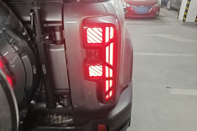 Used BAIC Off-Road BJ40 2024 2.0T All-New Urban Hunter Edition Pioneer Type Right Rear Taillight