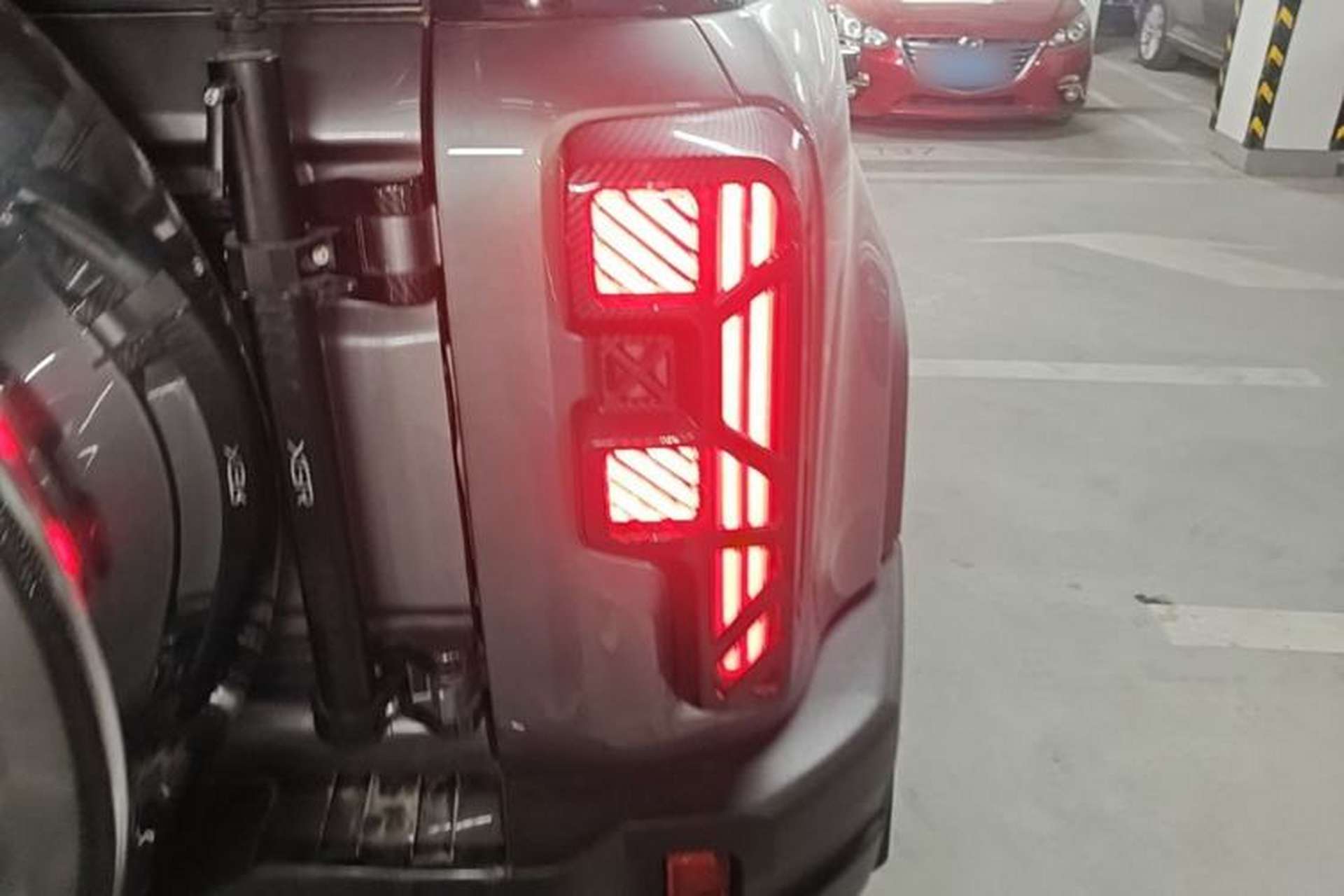 Used BAIC Off-Road BJ40 2024 2.0T All-New Urban Hunter Edition Pioneer Type Right Rear Taillight