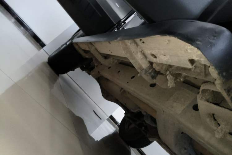 Used BAIC Off-Road BJ40 2024 2.0T All-New Urban Hunter Edition Chivalrous Style Right Side Sill