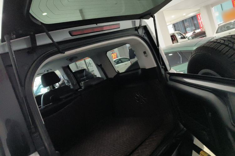 Used BAIC Off-Road BJ40 2024 2.0T All-New Urban Hunter Edition Chivalrous Style Trunk