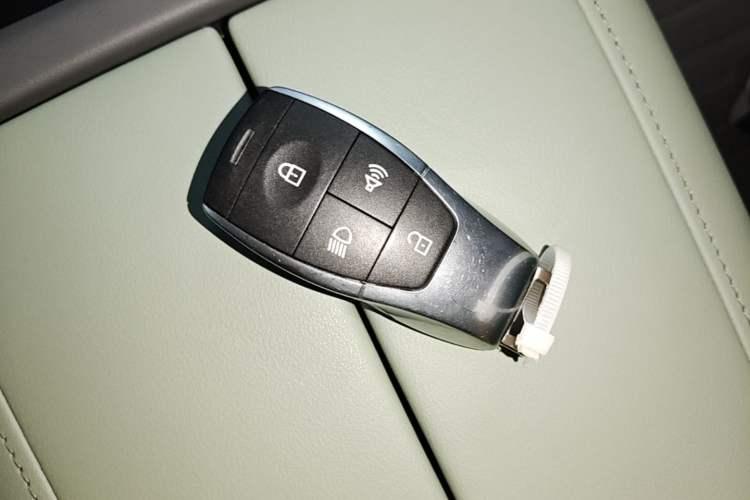 Used BAIC Off-Road BJ40 2024 2.0T All-New Urban Hunter Edition Pioneer Type Vehicle Key
