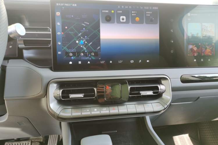 Used BAIC Off-Road BJ40 2024 2.0T All-New Urban Hunter Edition Ultimate Version Audio And AC Panel