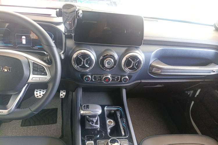 Used BAIC Off-Road BJ40 2024 2.0T Urban Hunter Honor Edition Audio And AC Panel