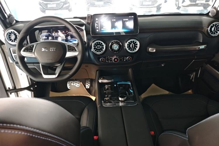 Used BAIC Off-Road BJ40 2024 2.0D Blade Hero Glory Edition Center Console