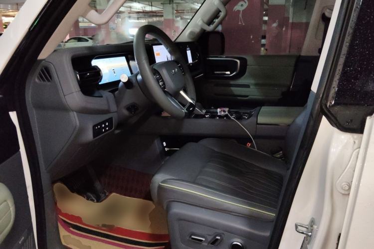 Used BAIC Off-Road BJ40 2024 2.0T All-New Urban Hunter Edition Ultimate Version Driver Seat