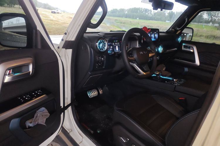 Used BAIC Off-Road BJ40 2024 2.0D Blade Hero Glory Edition Driver Seat