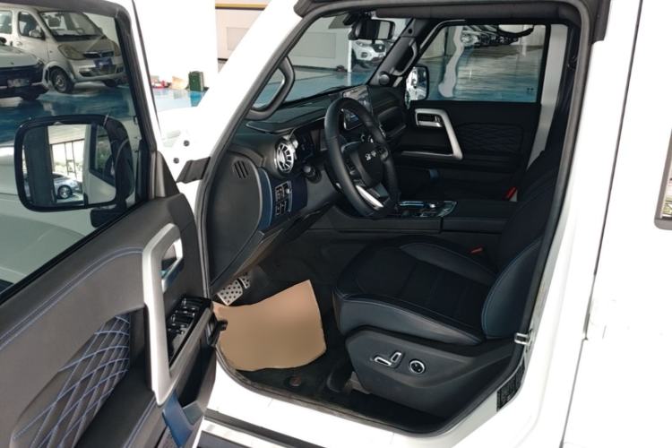 Used BAIC Off-Road BJ40 2024 2.0D Blade Hero Glory Edition Driver Seat