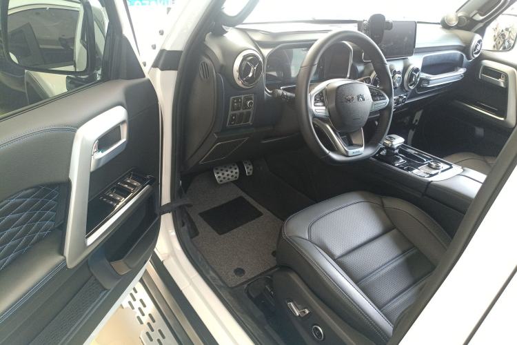 Used BAIC Off-Road BJ40 2024 2.0T Urban Hunter Honor Edition Driver Seat