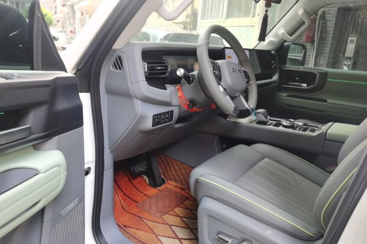 Used BAIC Off-Road BJ40 2024 2.0T All-New Urban Hunter Edition Ultimate Version Driver Seat