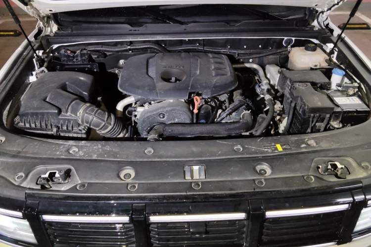 Used BAIC Off-Road BJ40 2024 2.0T All-New Urban Hunter Edition Ultimate Version Engine Bay