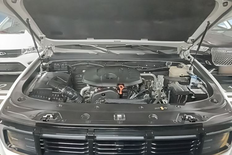 Used BAIC Off-Road BJ40 2024 2.0T All-New Urban Hunter Edition Ultimate Version Engine Bay