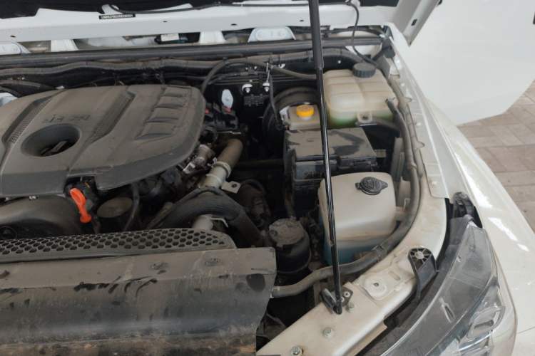Used BAIC Off-Road BJ40 2024 2.0T Urban Hunter Honor Edition Engine Bay Left