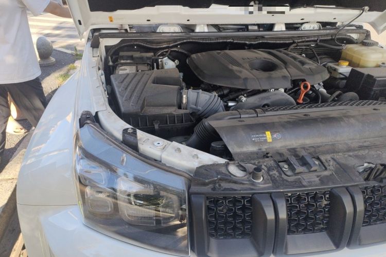 Used BAIC Off-Road BJ40 2024 2.0T Urban Hunter Honor Edition Engine Bay Right