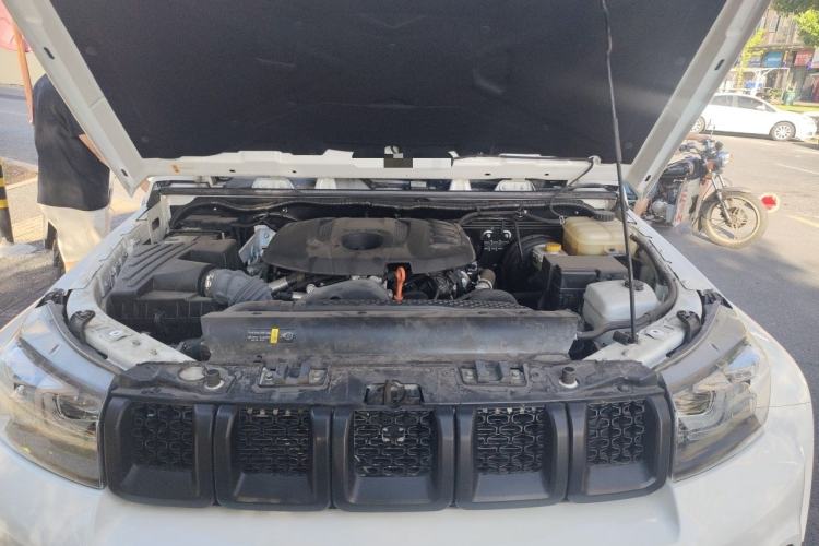 Used BAIC Off-Road BJ40 2024 2.0T Urban Hunter Honor Edition Engine Bay