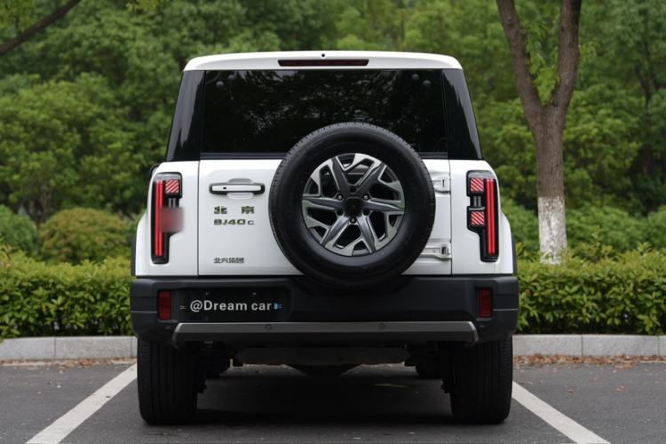 Used BAIC Off-Road BJ40 2024 2.0T All-New Urban Hunter Edition Chivalrous Style Exterior 1