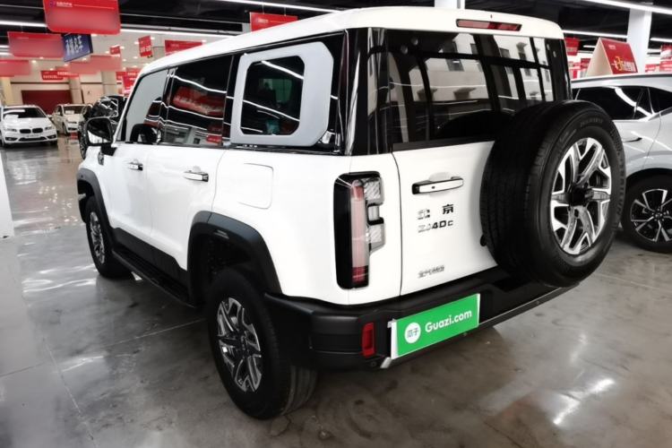 Used BAIC Off-Road BJ40 2024 2.0T All-New Urban Hunter Edition Chivalrous Style Exterior 2