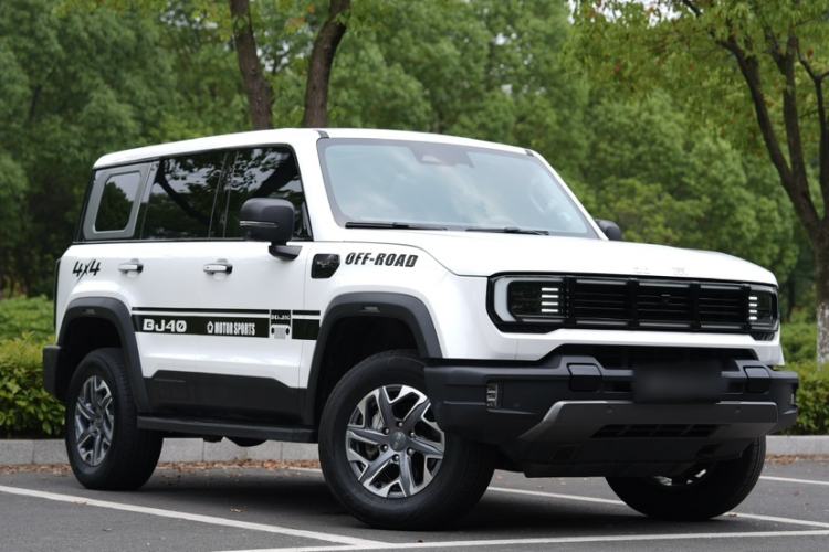 Used BAIC Off-Road BJ40 2024 2.0T All-New Urban Hunter Edition Chivalrous Style Exterior 4