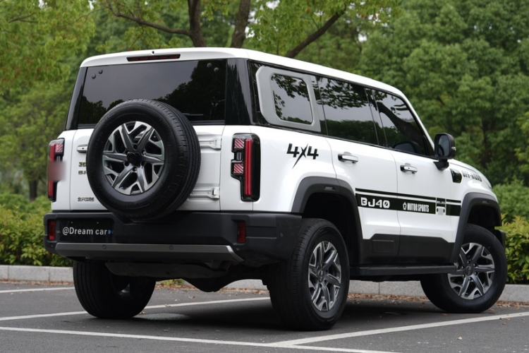 Used BAIC Off-Road BJ40 2024 2.0T All-New Urban Hunter Edition Chivalrous Style Exterior 5