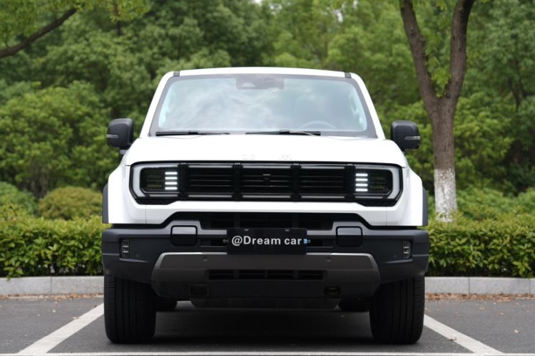 Used BAIC Off-Road BJ40 2024 2.0T All-New Urban Hunter Edition Chivalrous Style Exterior 6