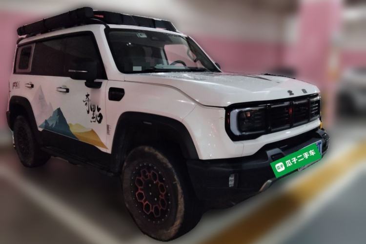 Used BAIC Off-Road BJ40 2024 2.0T All-New Urban Hunter Edition Ultimate Version Front Right 45 Deg