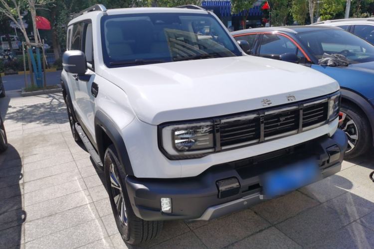 Used BAIC Off-Road BJ40 2024 2.0T All-New Urban Hunter Edition Ultimate Version Front Right 45 Deg