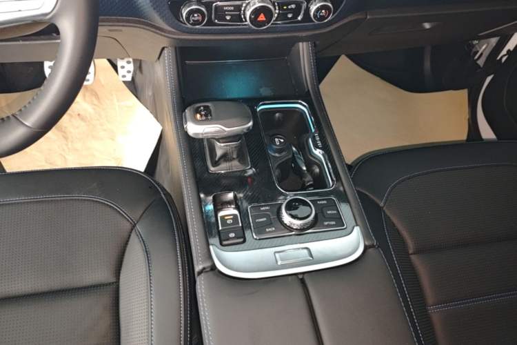 Used BAIC Off-Road BJ40 2024 2.0D Blade Hero Glory Edition Gear Lever