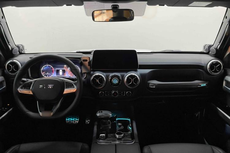 Used BAIC Off-Road BJ40 2024 2.0D Blade Hero Glory Edition Interior 2