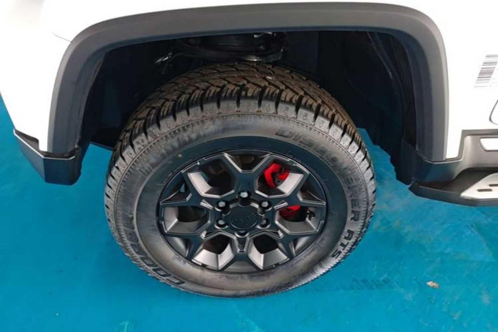 Used BAIC Off-Road BJ40 2024 2.0D Blade Hero Glory Edition Left Front Wheel Hub