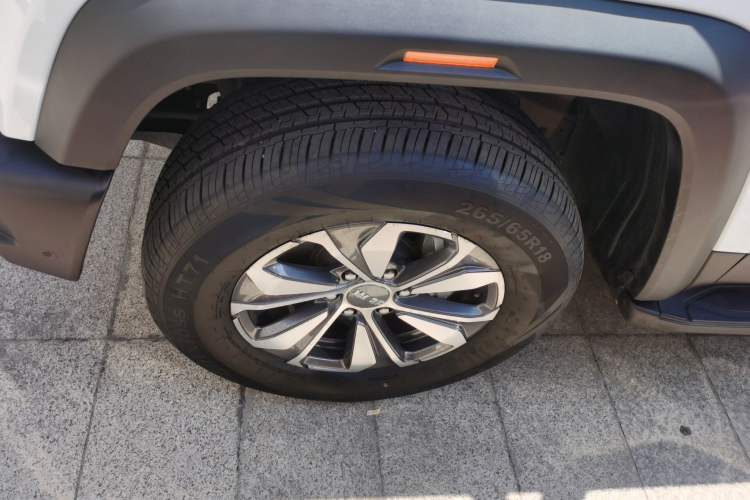 Used BAIC Off-Road BJ40 2024 2.0T All-New Urban Hunter Edition Ultimate Version Left Front Wheel Hub