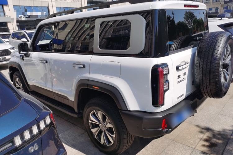 Used BAIC Off-Road BJ40 2024 2.0T All-New Urban Hunter Edition Ultimate Version Left Side