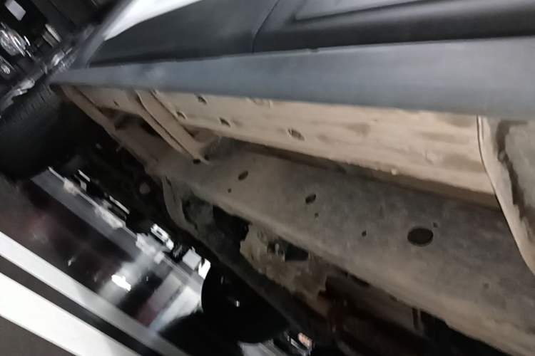 Used BAIC Off-Road BJ40 2024 2.0T All-New Urban Hunter Edition Ultimate Version Left Side Sill