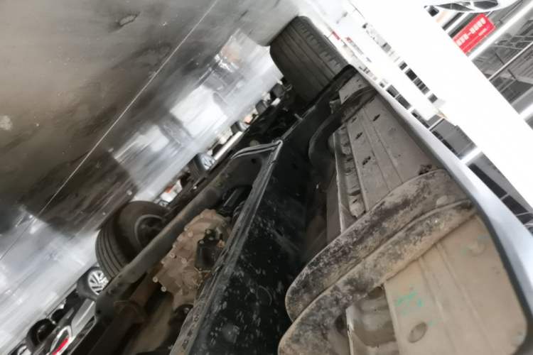 Used BAIC Off-Road BJ40 2024 2.0T All-New Urban Hunter Edition Chivalrous Style Left Side Sill