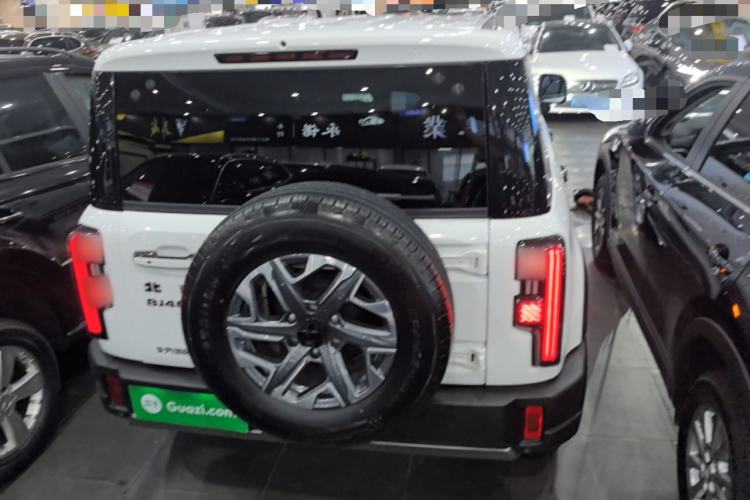 Used BAIC Off-Road BJ40 2024 2.0T All-New Urban Hunter Edition Chivalrous Style Rear