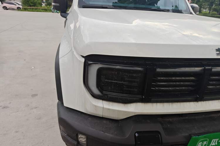 Used BAIC Off-Road BJ40 2024 2.0T All-New Urban Hunter Edition Chivalrous Style Right Front Headlight