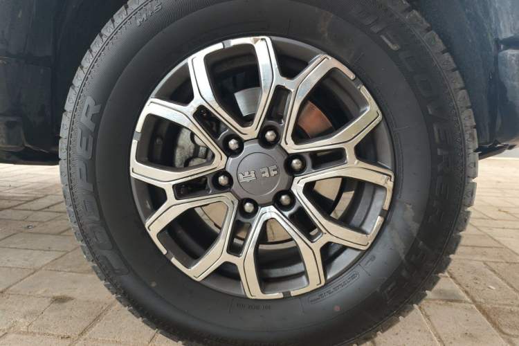Used BAIC Off-Road BJ40 2024 2.0T Urban Hunter Honor Edition Right Front Wheel Hub