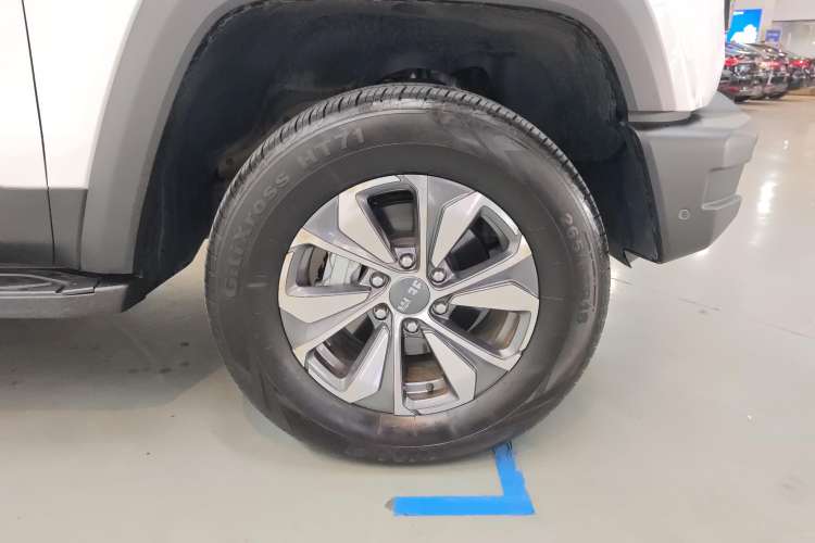 Used BAIC Off-Road BJ40 2024 2.0T All-New Urban Hunter Edition Ultimate Version Right Front Wheel Hub