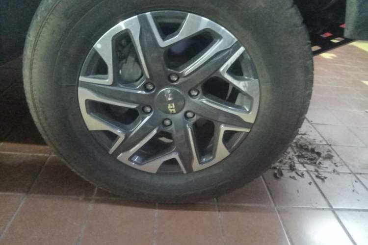 Used BAIC Off-Road BJ40 2024 2.0D All-New Blade Hero Crosser Right Front Wheel Hub