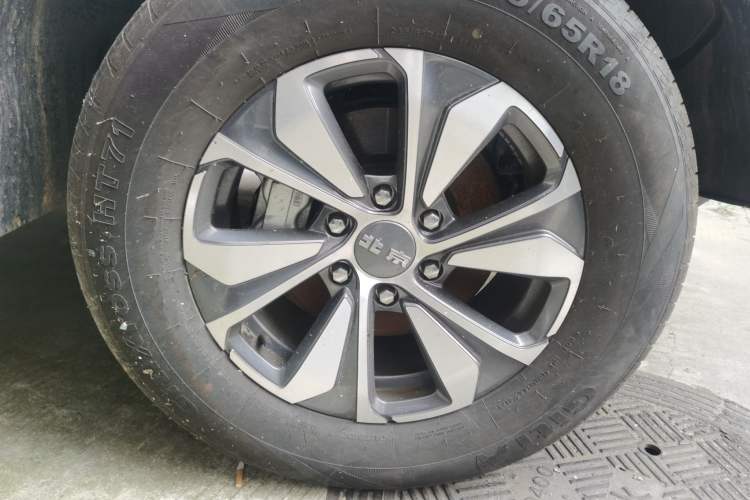 Used BAIC Off-Road BJ40 2024 2.0T All-New Urban Hunter Edition Ultimate Version Right Front Wheel Hub