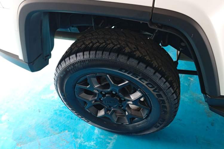 Used BAIC Off-Road BJ40 2024 2.0D Blade Hero Glory Edition Right Rear Wheel Hub