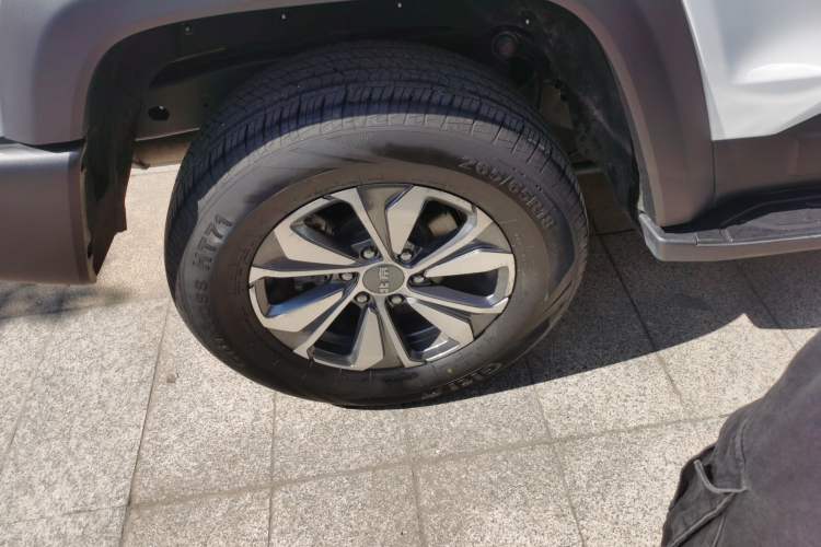 Used BAIC Off-Road BJ40 2024 2.0T All-New Urban Hunter Edition Ultimate Version Right Rear Wheel Hub