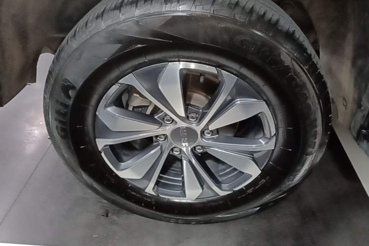 Used BAIC Off-Road BJ40 2024 2.0T All-New Urban Hunter Edition Ultimate Version Right Rear Wheel Hub
